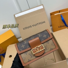 LV Clutch Bags